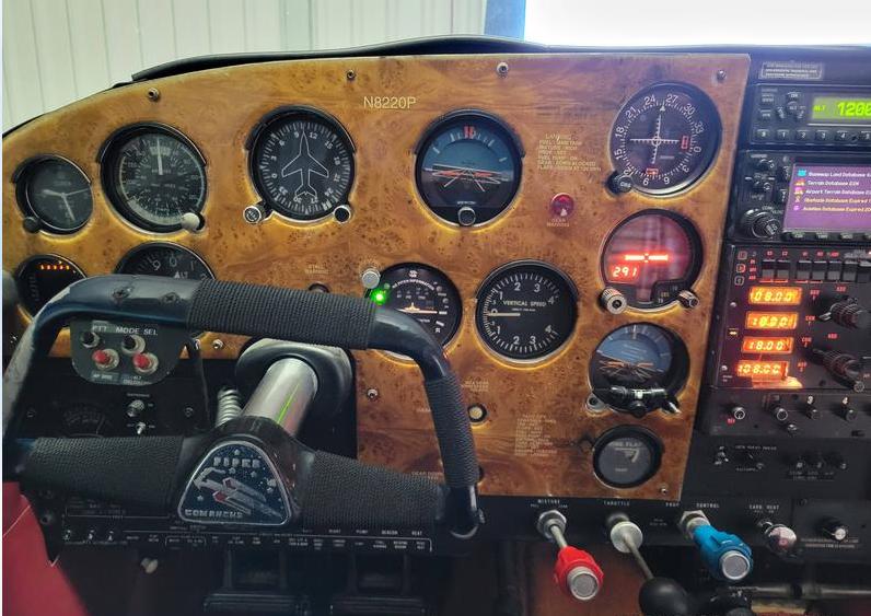 Piper Comanche 250 Photo 7