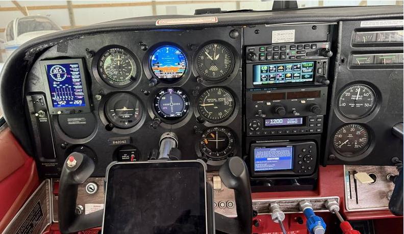 1968 CESSNA 182-L Photo 5