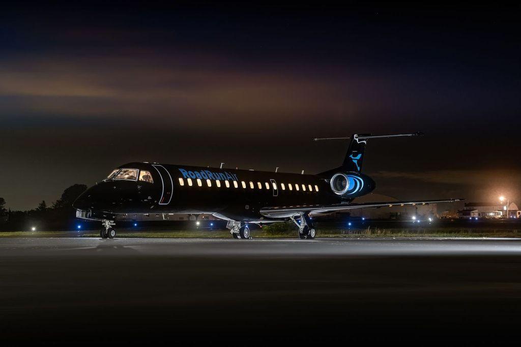 2003 Embraer ERJ-145LR Photo 4