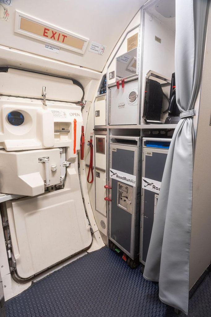 2003 Embraer ERJ-145LR Photo 5