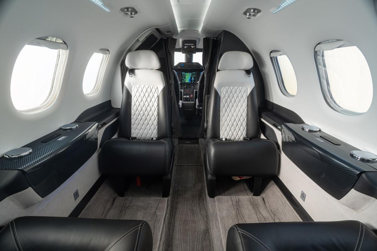 2010 Embraer Phenom 100 Photo 3