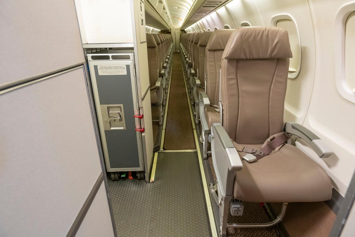 2013 Embraer ERJ-145XR Photo 7