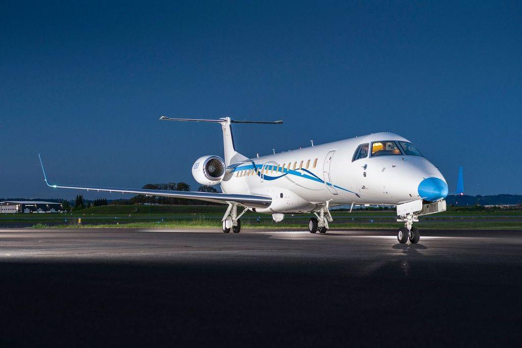 2013 Embraer ERJ-145XR Photo 3