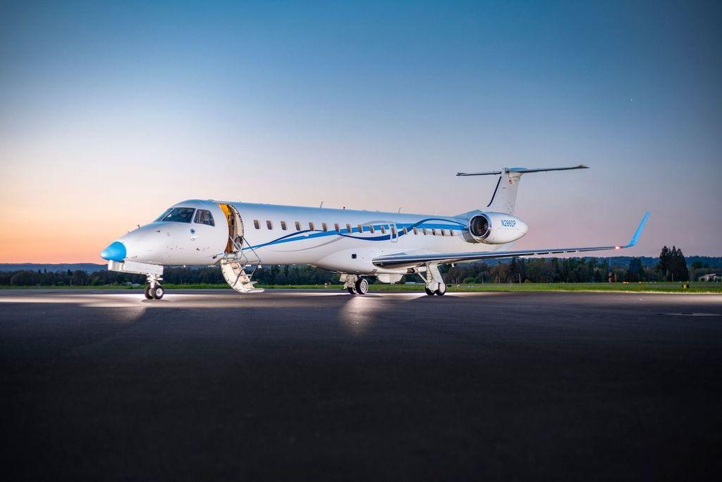 2013 Embraer ERJ-145XR Photo 4
