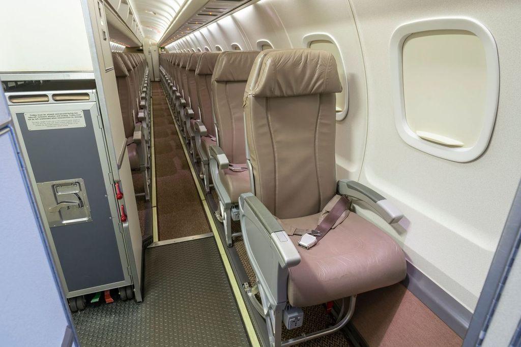 2013 Embraer ERJ-145XR Photo 7