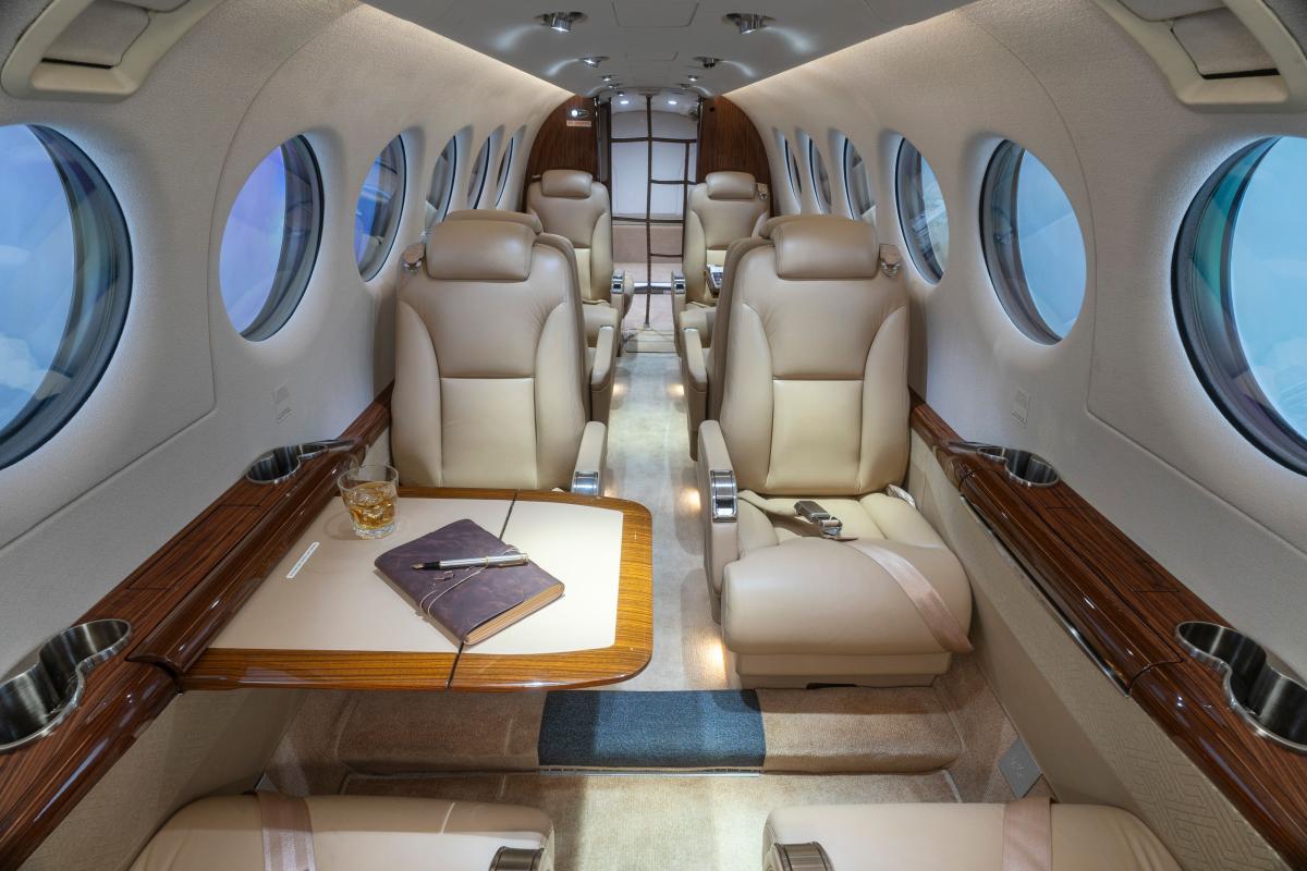 2015 Beech King Air 350i Photo 4