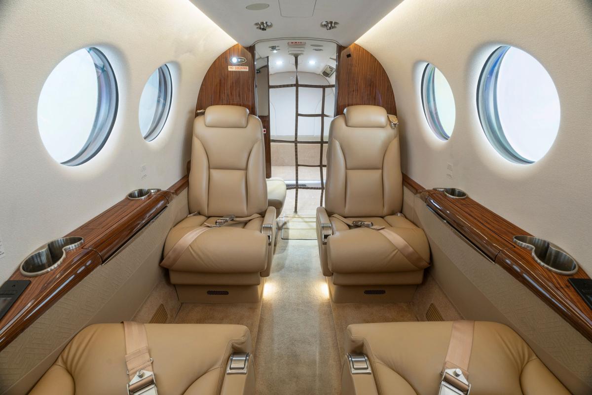 2015 Beech King Air 350i Photo 5