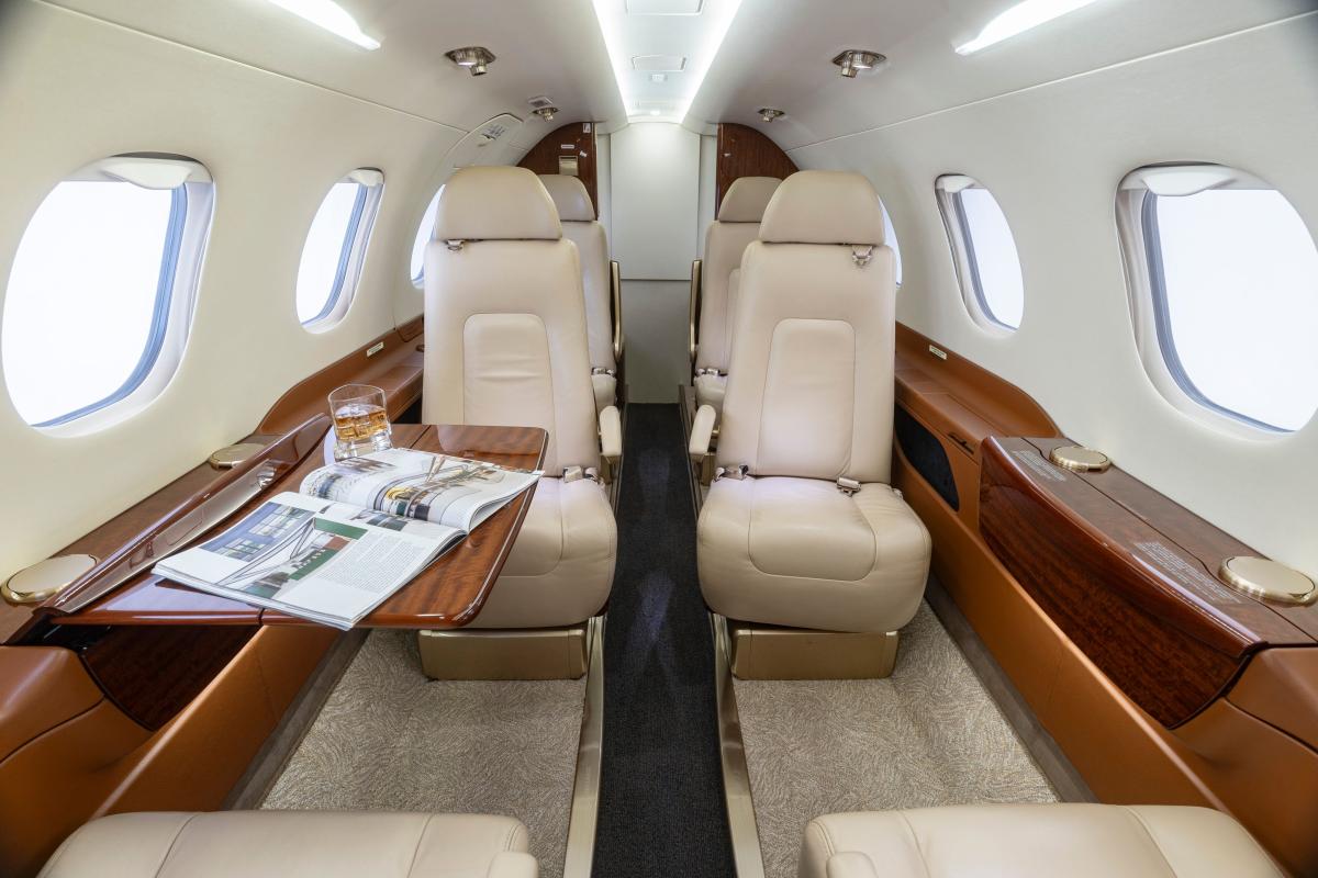2014 Embraer Phenom 300 Photo 7