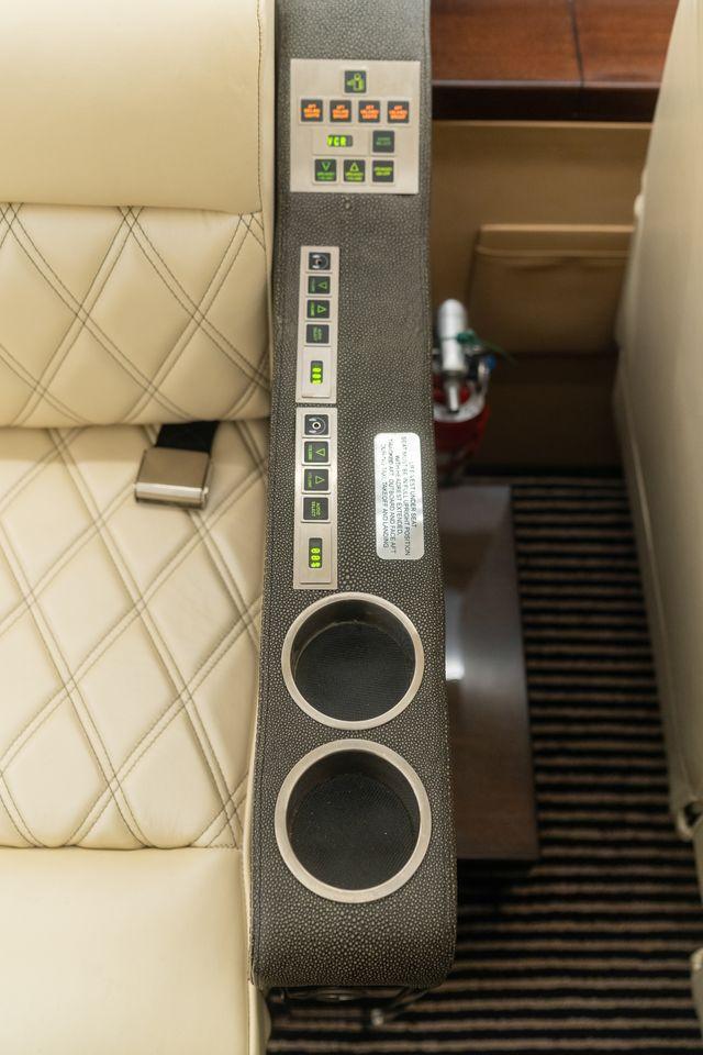 1995 Dassault Falcon 900B Photo 4
