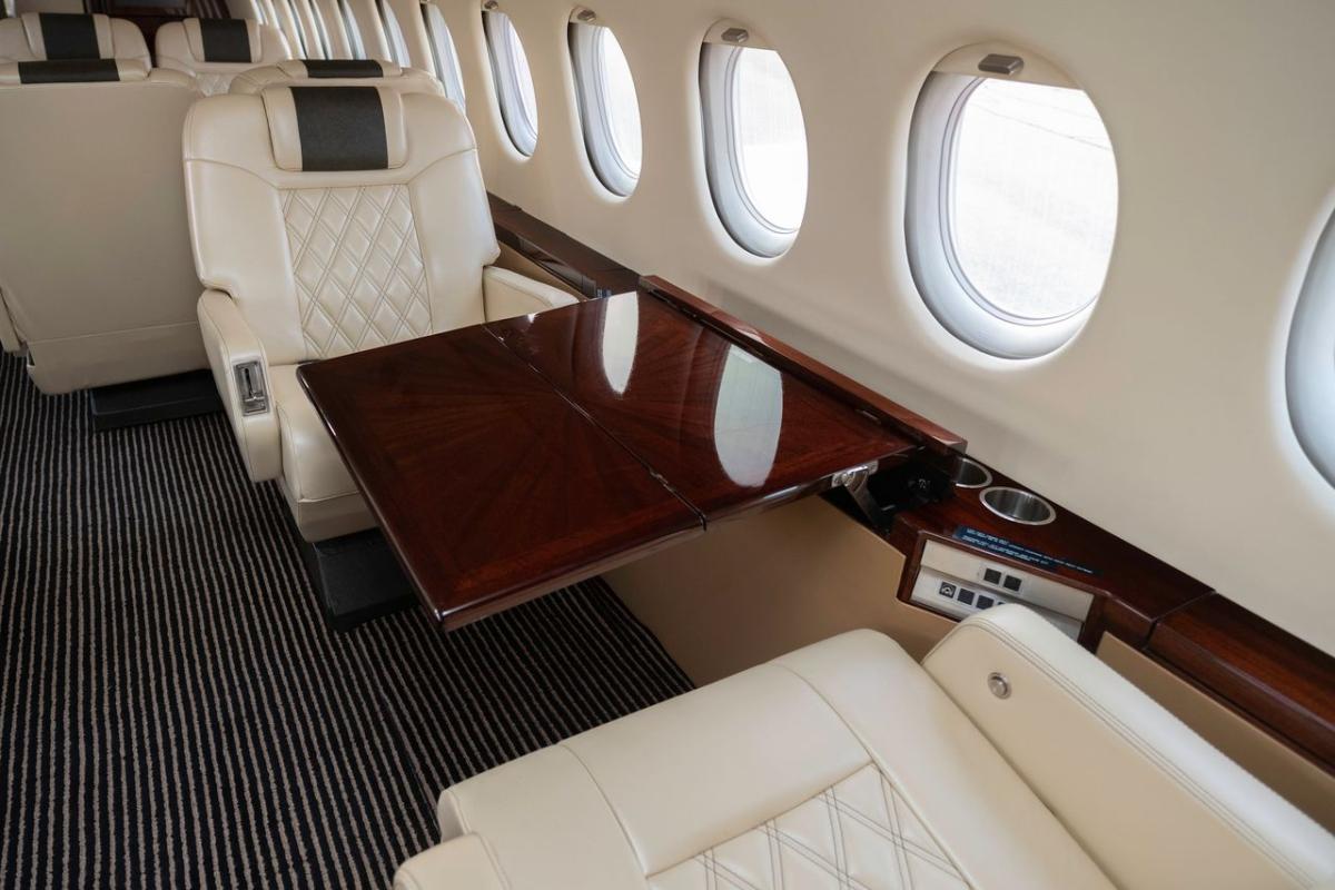 1995 Dassault Falcon 900B Photo 6