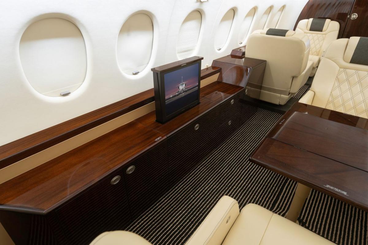 1995 Dassault Falcon 900B Photo 4