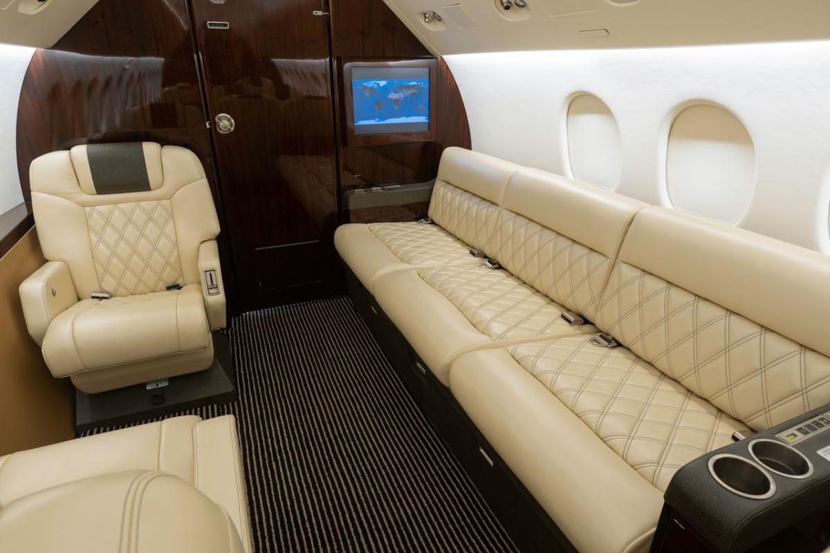 1995 Dassault Falcon 900B Photo 6