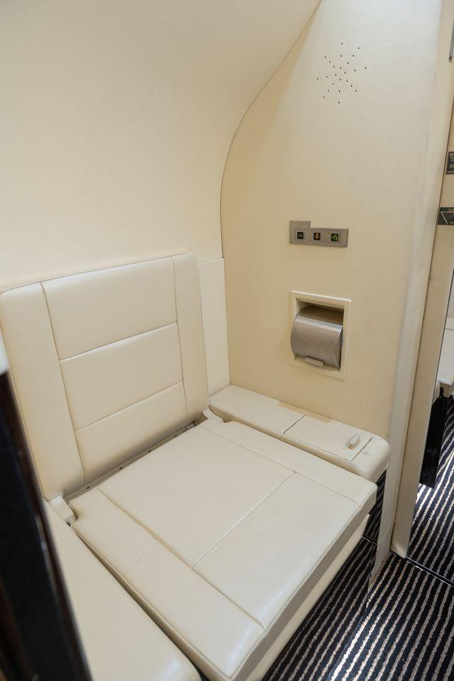 1995 Dassault Falcon 900B Photo 4