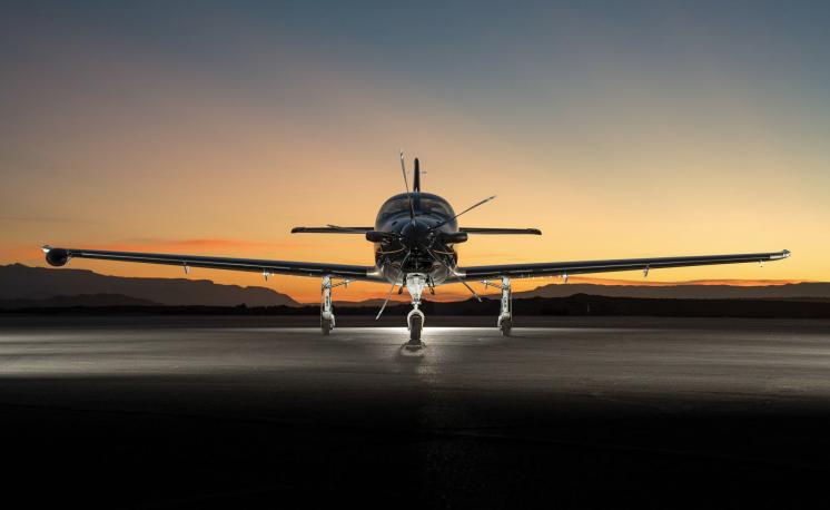 2025 Epic E1000 AX Photo 4