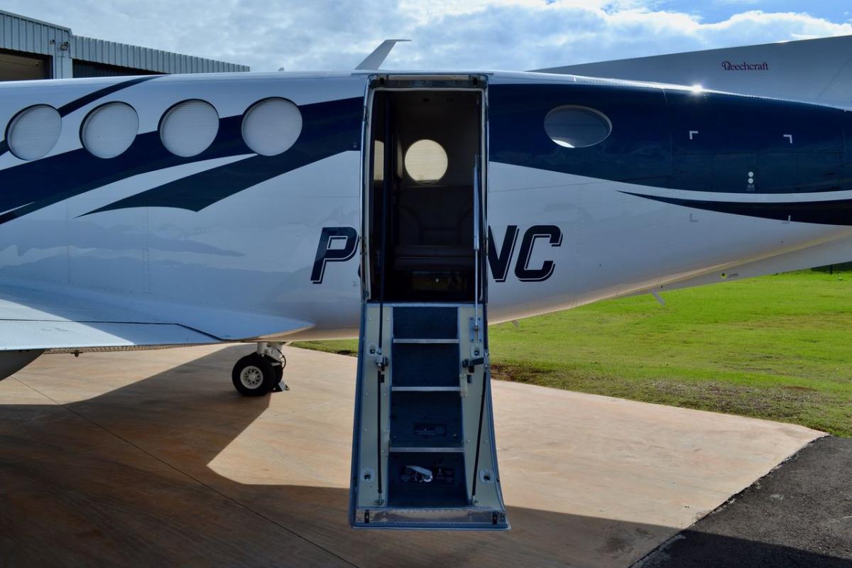 2003 Beech King Air 260 Photo 4