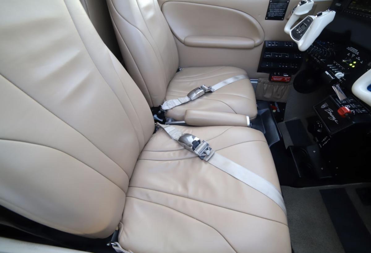 2010 Beechcraft G36 Bonanza Photo 6