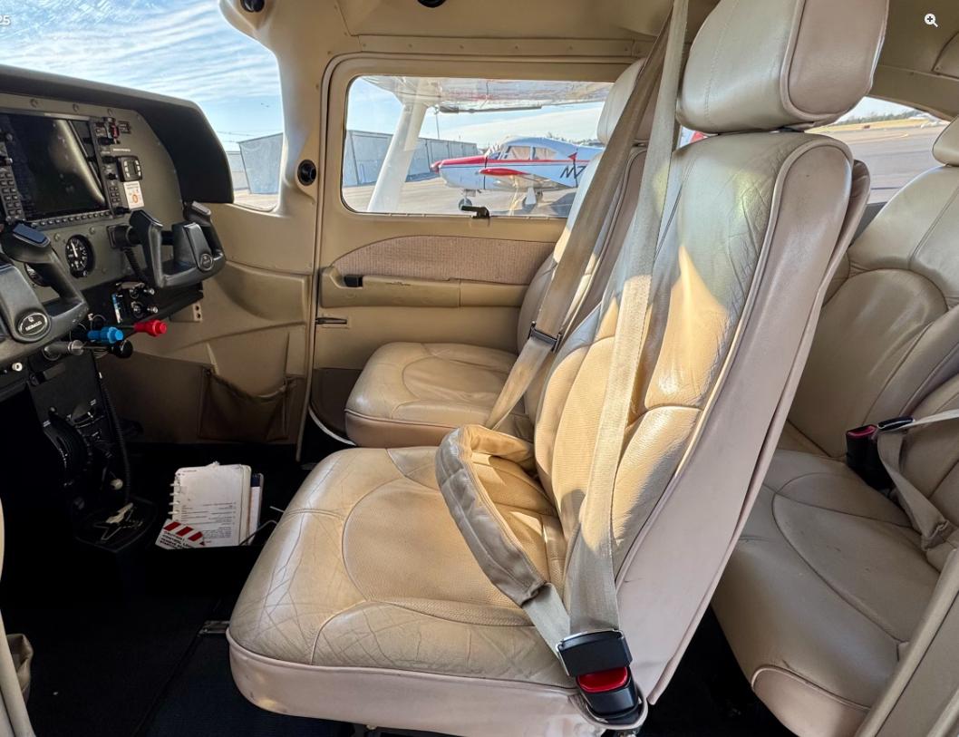 2007 Cessna 182T Skylane Photo 4