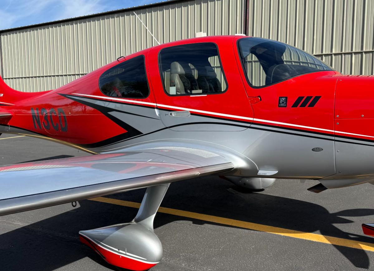 2016 Cirrus SR22T Photo 4