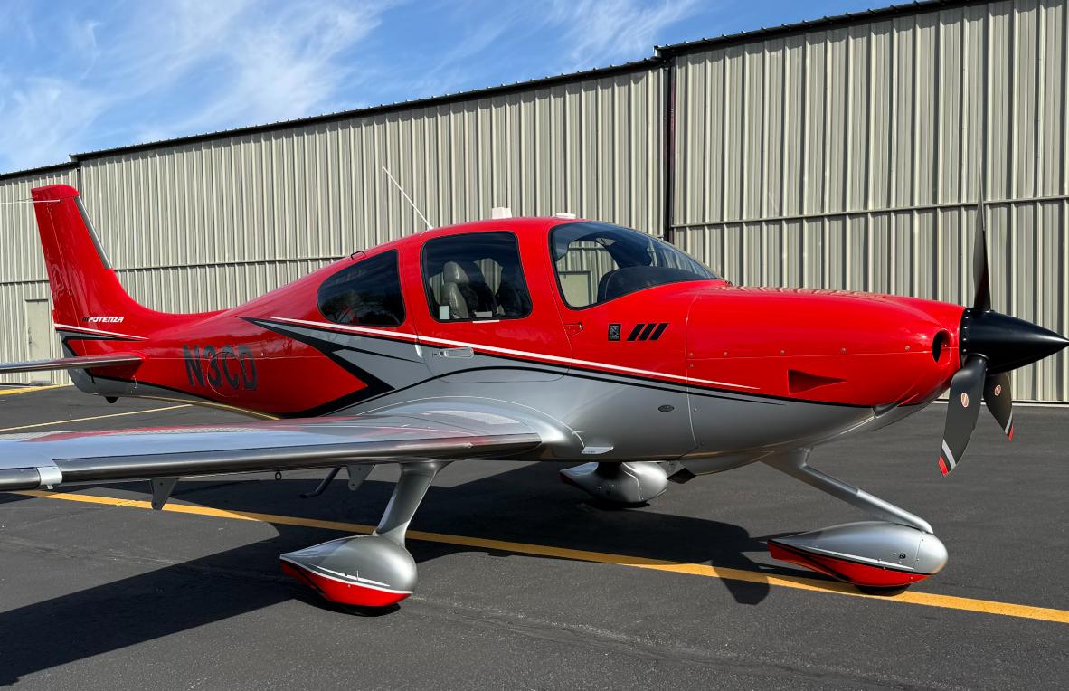 2016 Cirrus SR22T Photo 2