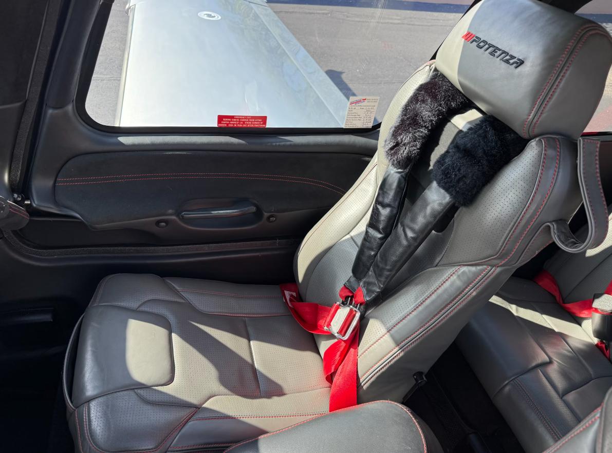 2016 Cirrus SR22T Photo 2
