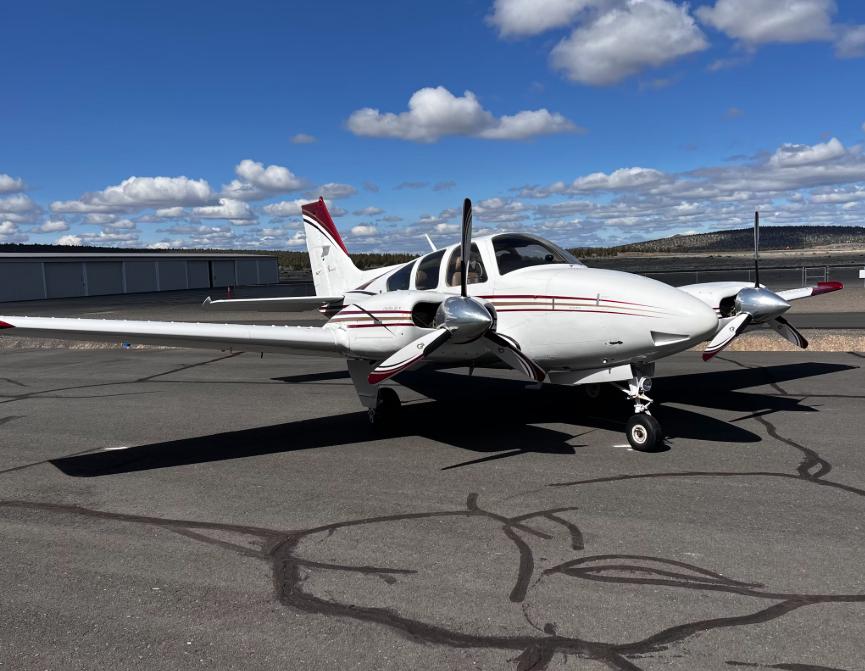 1981 Beechcraft Baron B55 Photo 2