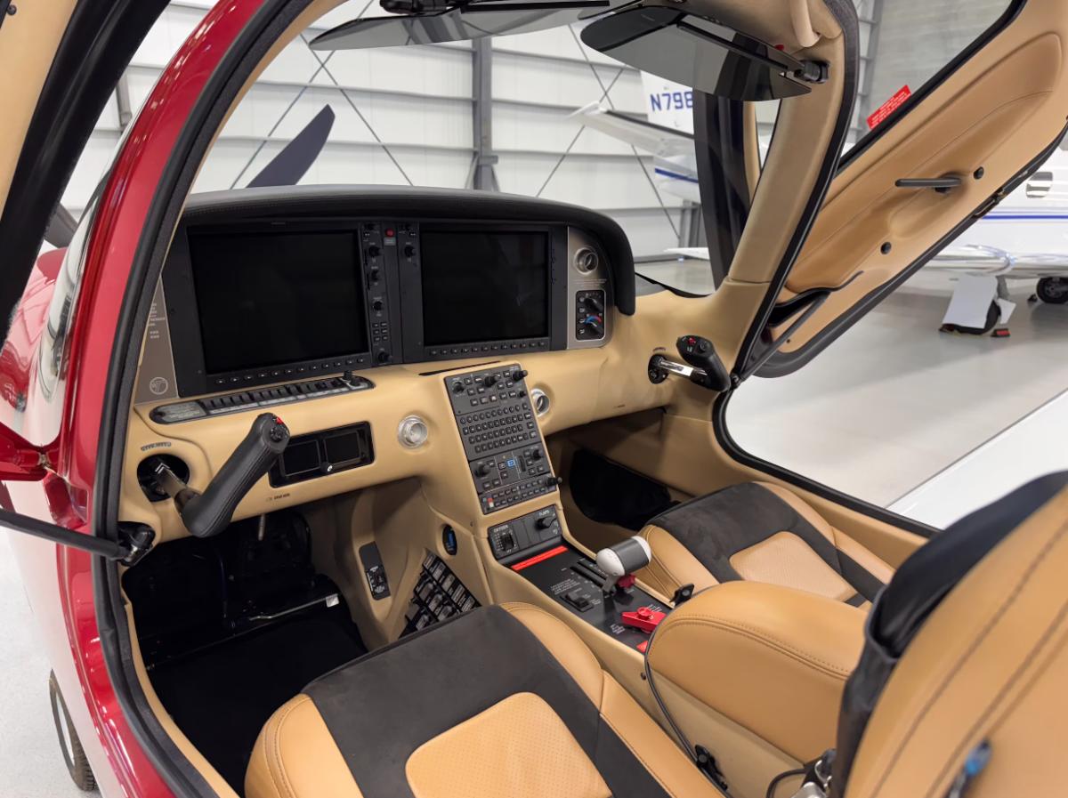2022 Cirrus SR22T G6 Photo 2