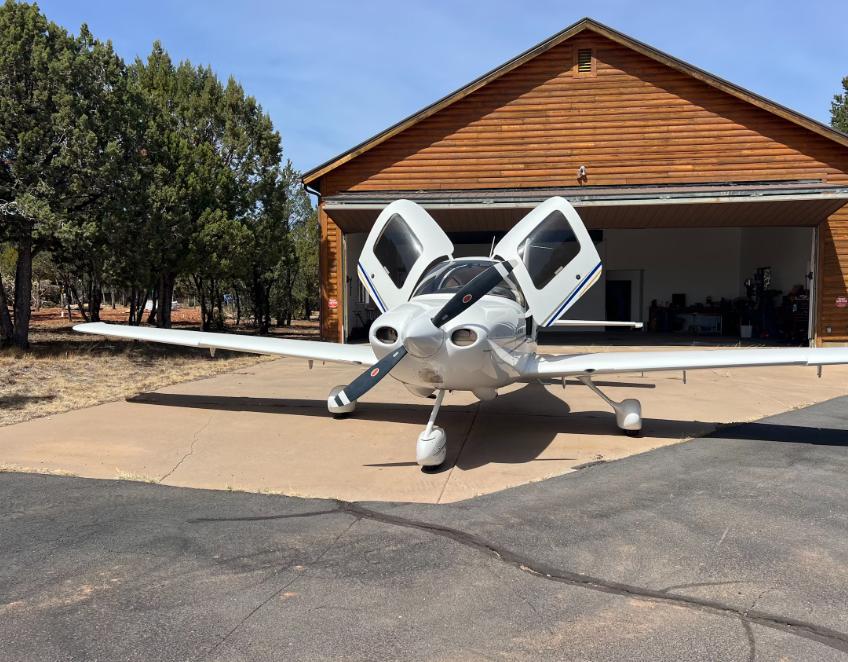 2005 Cirrus SR20 G2 Photo 3