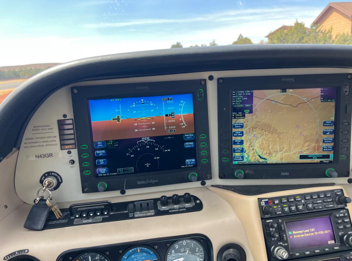 2005 Cirrus SR20 G2 Photo 3