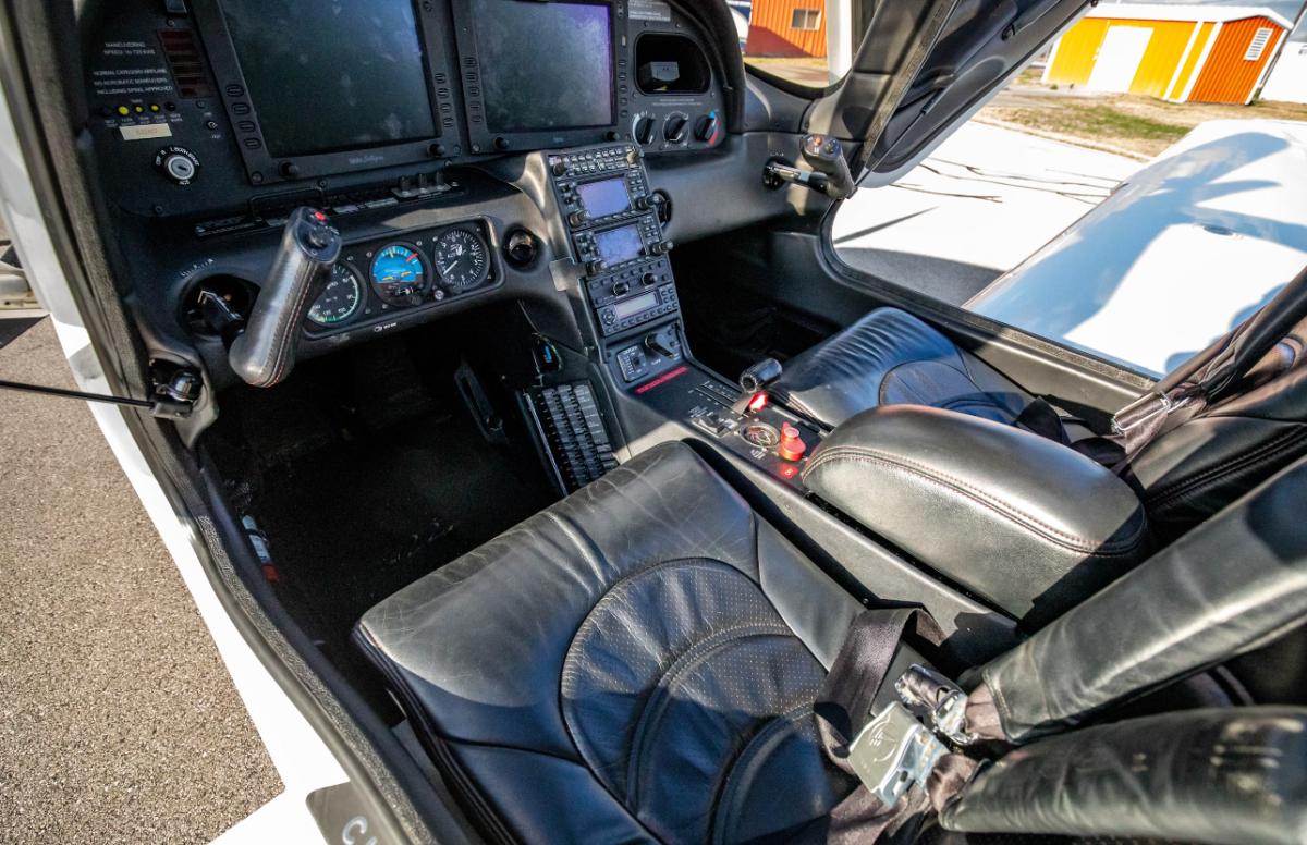 2007 Cirrus SR22T Photo 4