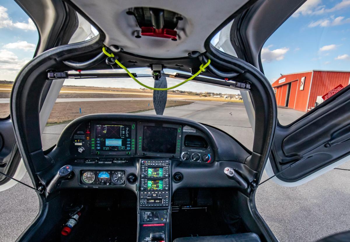 2007 Cirrus SR22T Photo 5
