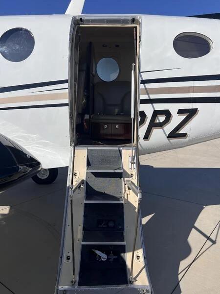 2011 Beechcraft King Air C90GTx Photo 4