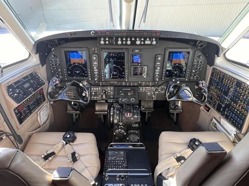 2011 Beechcraft King Air C90GTx Photo 5