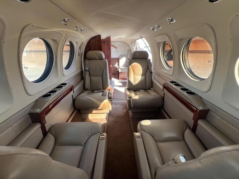 2011 Beechcraft King Air C90GTx Photo 2