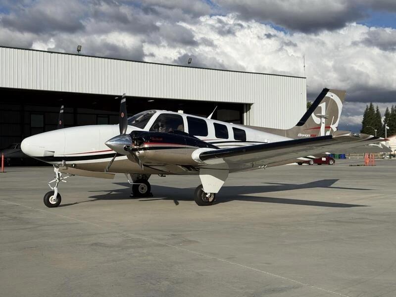 2014 Beechcraft Baron G58 Photo 2