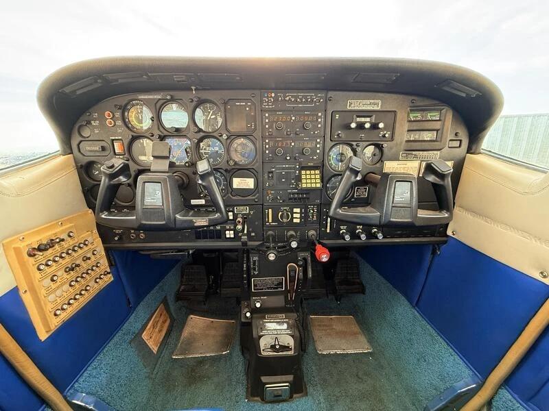 1983 Cessna T210N Centurion Photo 4
