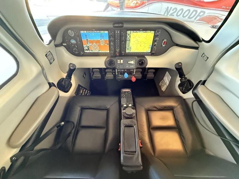 2006 Lancair Columbia 400 Photo 6