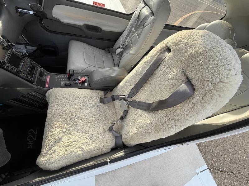 2003 Cirrus SR22 G1  Photo 5