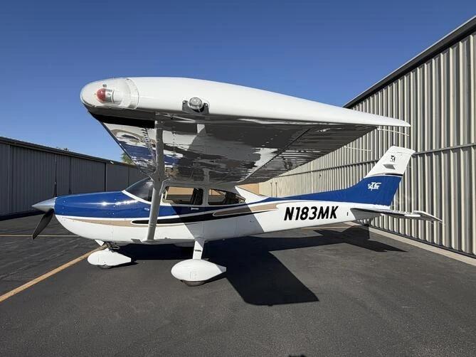 2004 Cessna 182T Skylane Photo 3