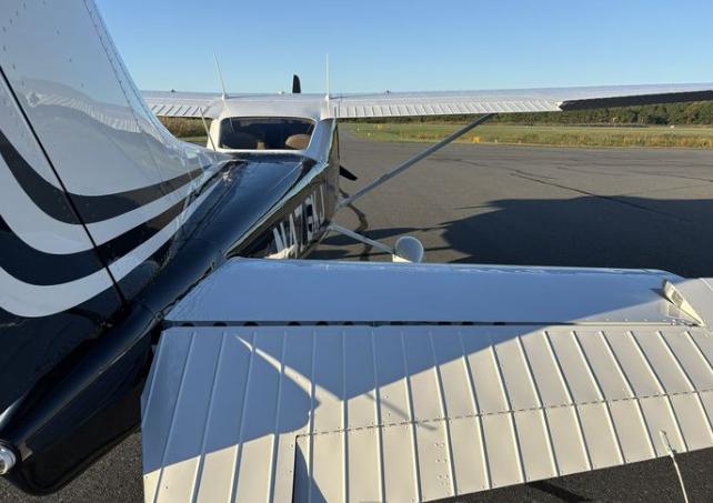 2021 CESSNA 182T SKYLANE Photo 2