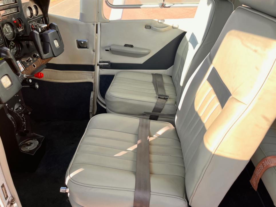 1976 Cessna 182P Skylane Photo 4