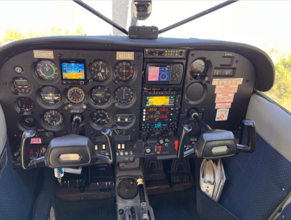 1977 Cessna A185F Skywagon II  Photo 6