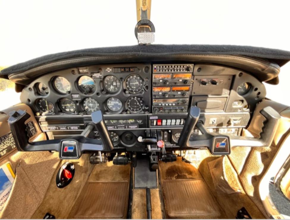 1982 PA-28 Piper 161 Warrior Photo 6