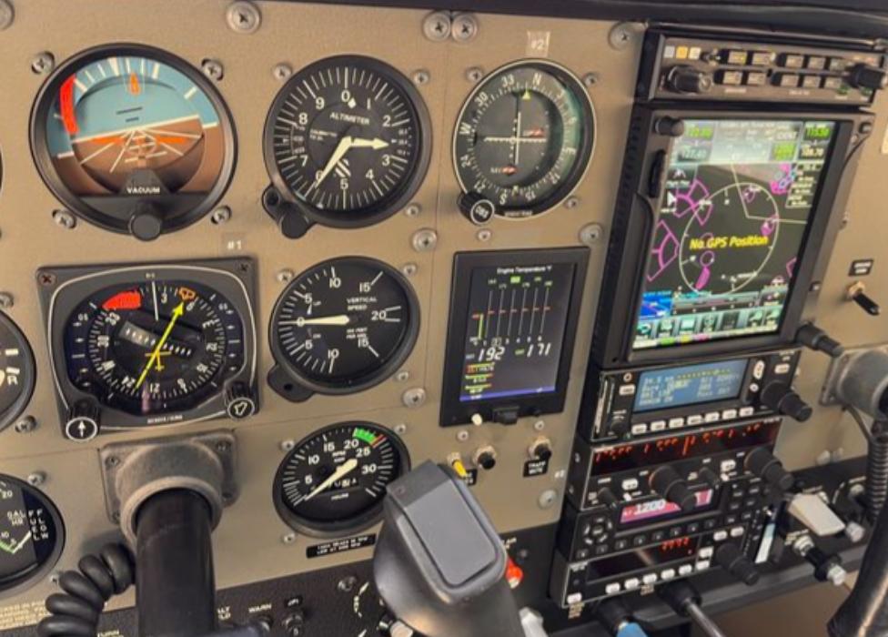 2003 Cessna 182T Skylane Photo 5