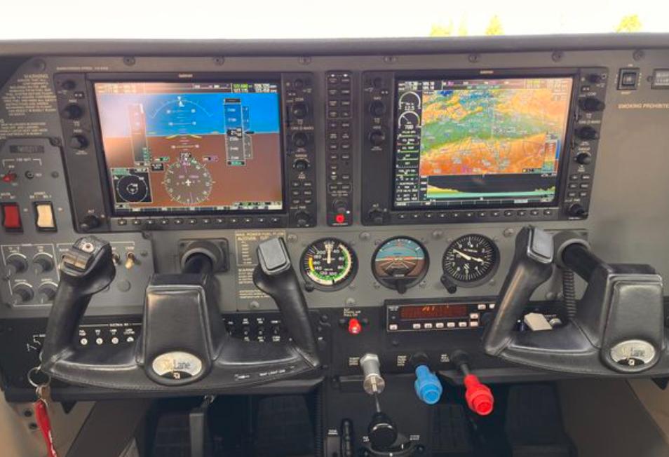 2004 Cessna 182T Skylane Photo 5