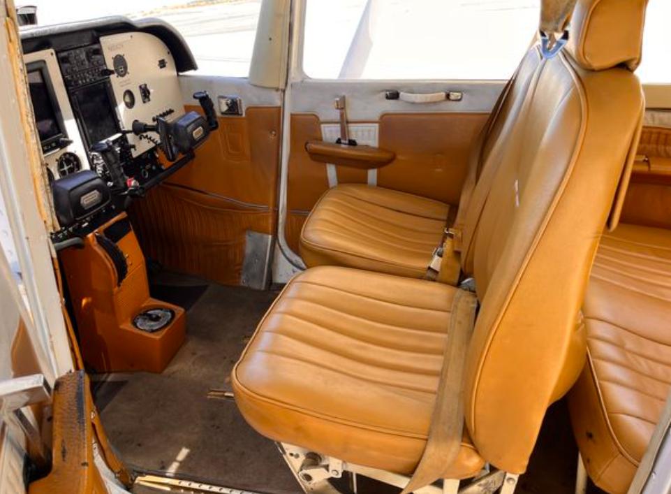 1975 Cessna 172M Skyhawk Photo 4