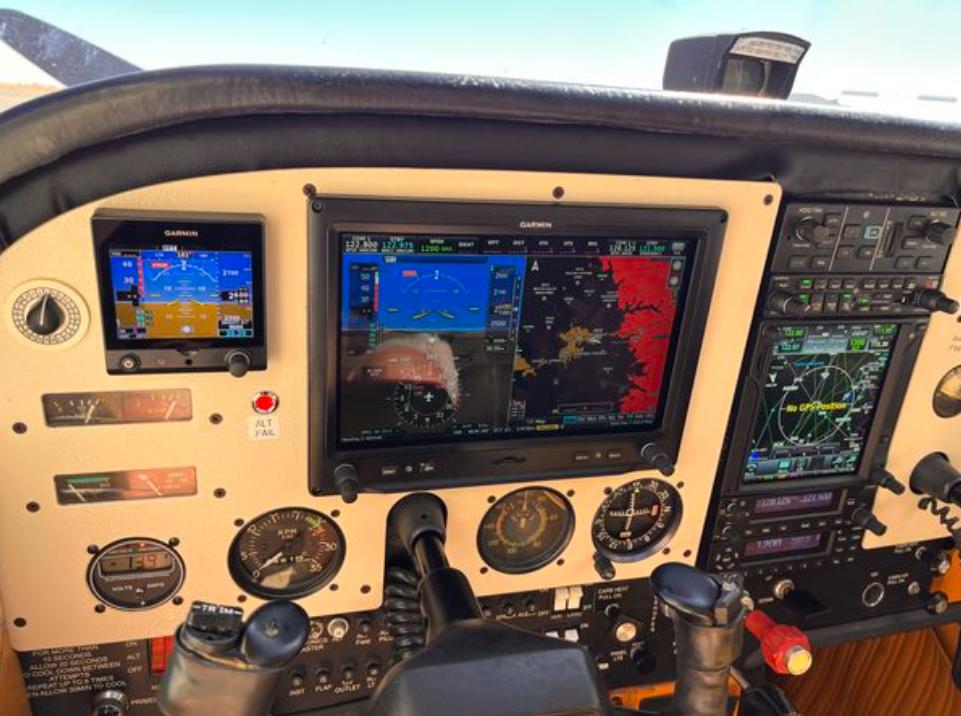 1975 Cessna 172M Skyhawk Photo 7