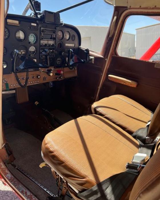 1968 Cessna 180H Skywagon Photo 2