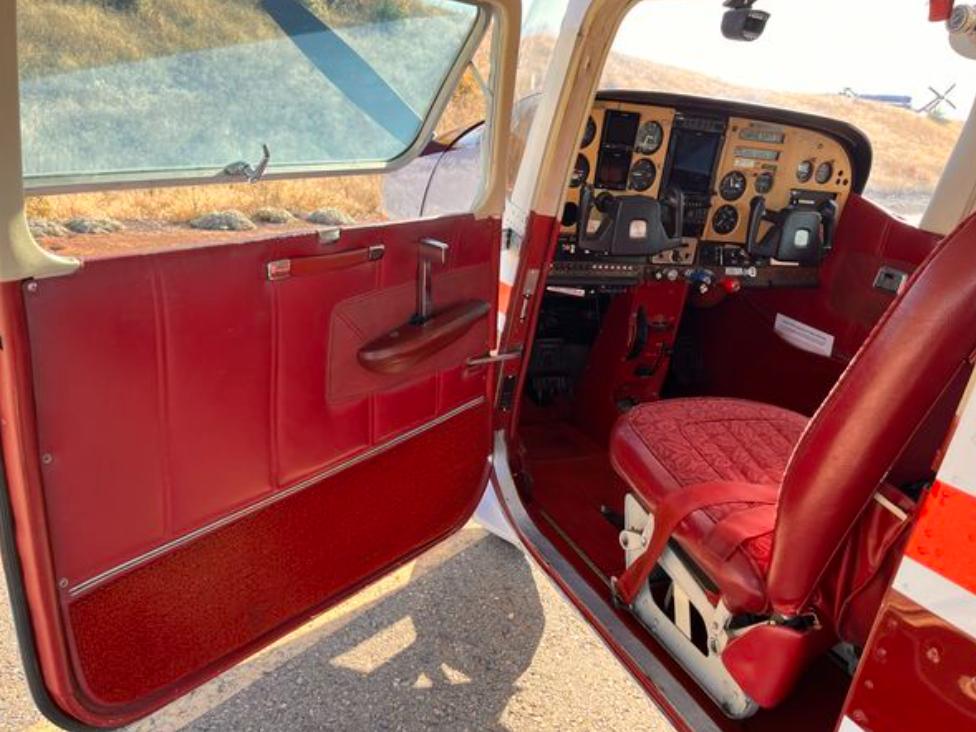 1976 Cessna 182P Skylane Photo 5