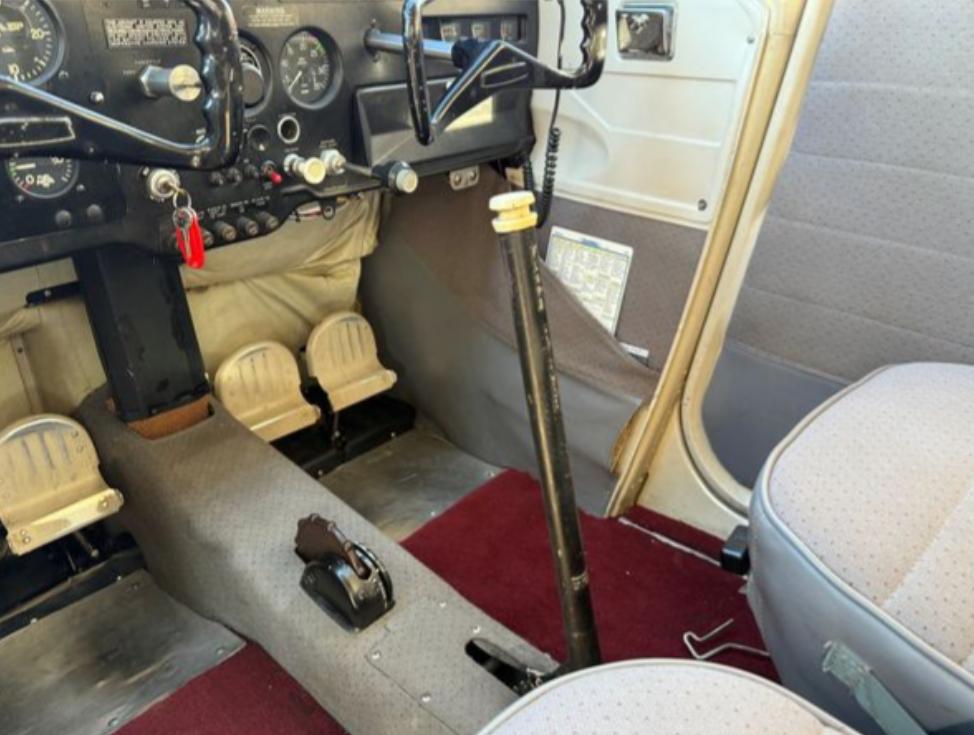 1960 Cessna 175A Skylark Photo 4