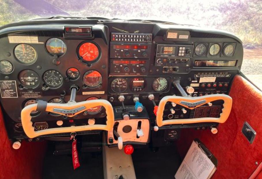 1960 Cessna 210 Photo 4